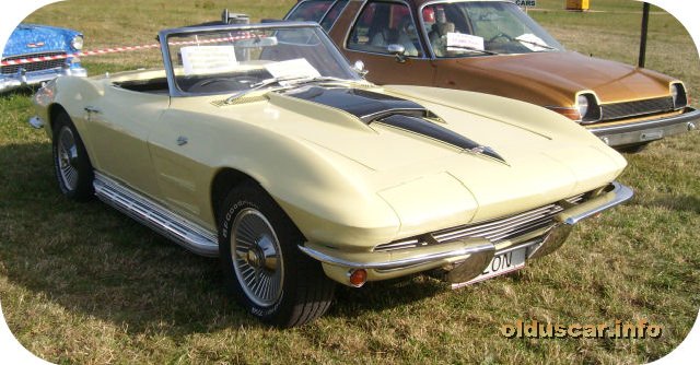 1963 Chevrolet Corvette Sting Ray Convertible Roadster front